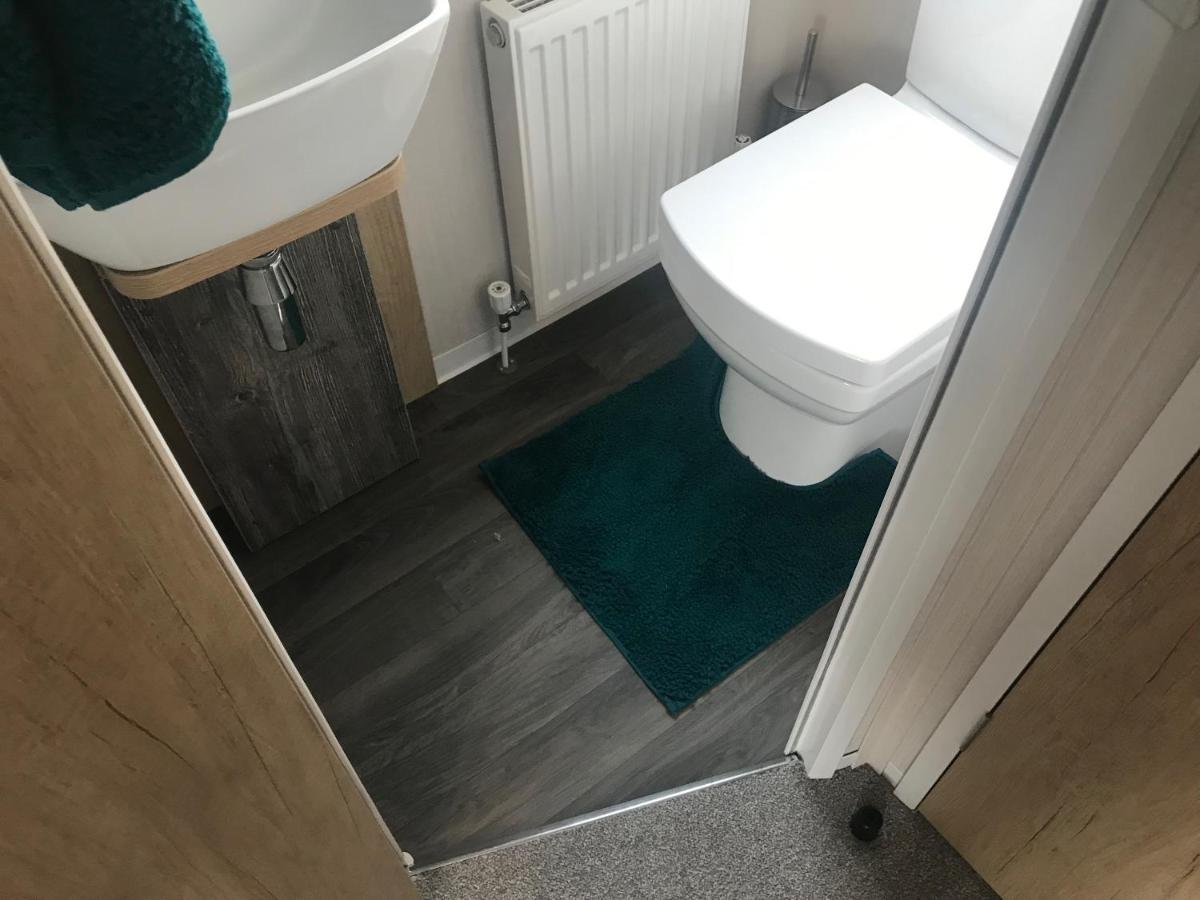 Hotel Flamingo Land Private Caravan - No 8 Cedarwood Kirby Misperton Exterior foto